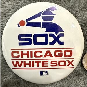 Vintage 60s 70’s 80’s MLB Chicago White Sox Baseball Souvenir Pin Back Button